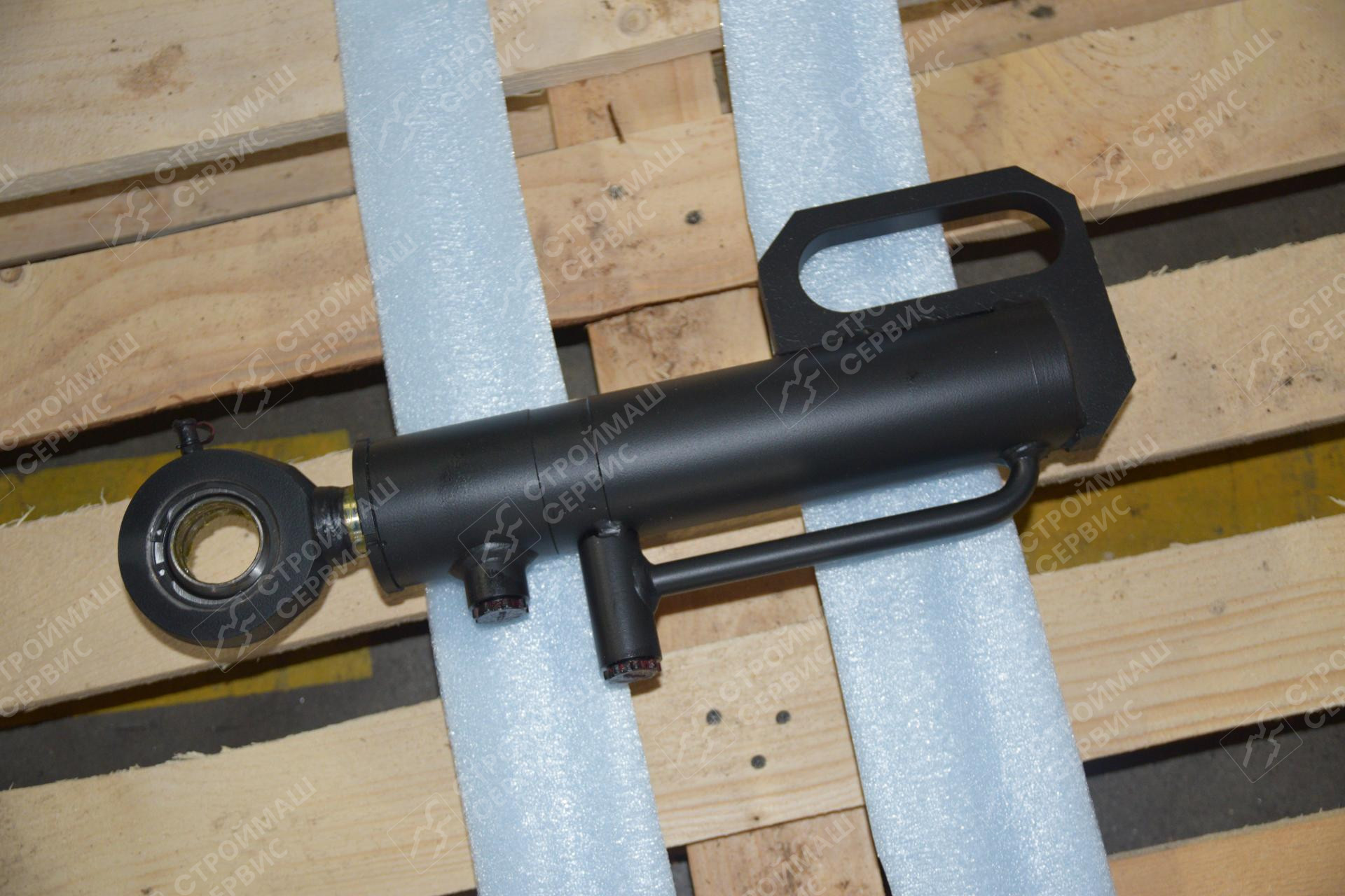 Гидроцилиндр бокового отвала ЦГ-63.35х215.56